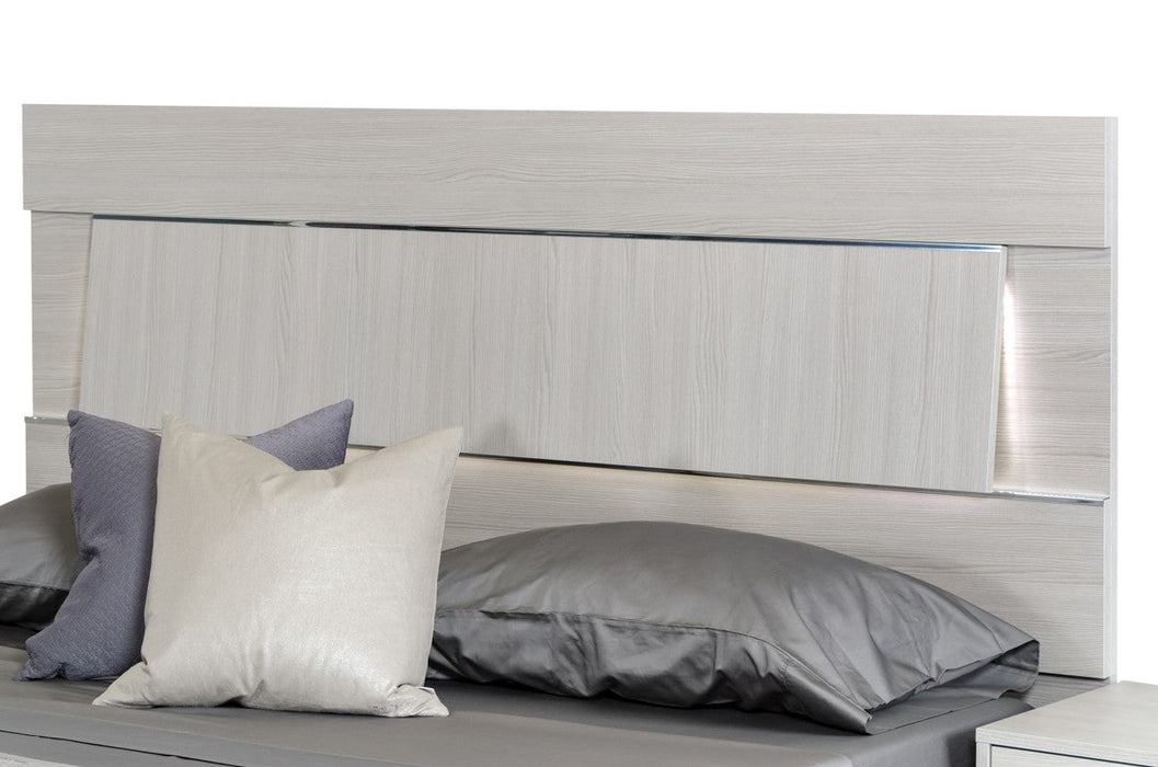 (Custom Order) Jubilee Furniture - Modrest Izaan Italian Modern Grey Bed